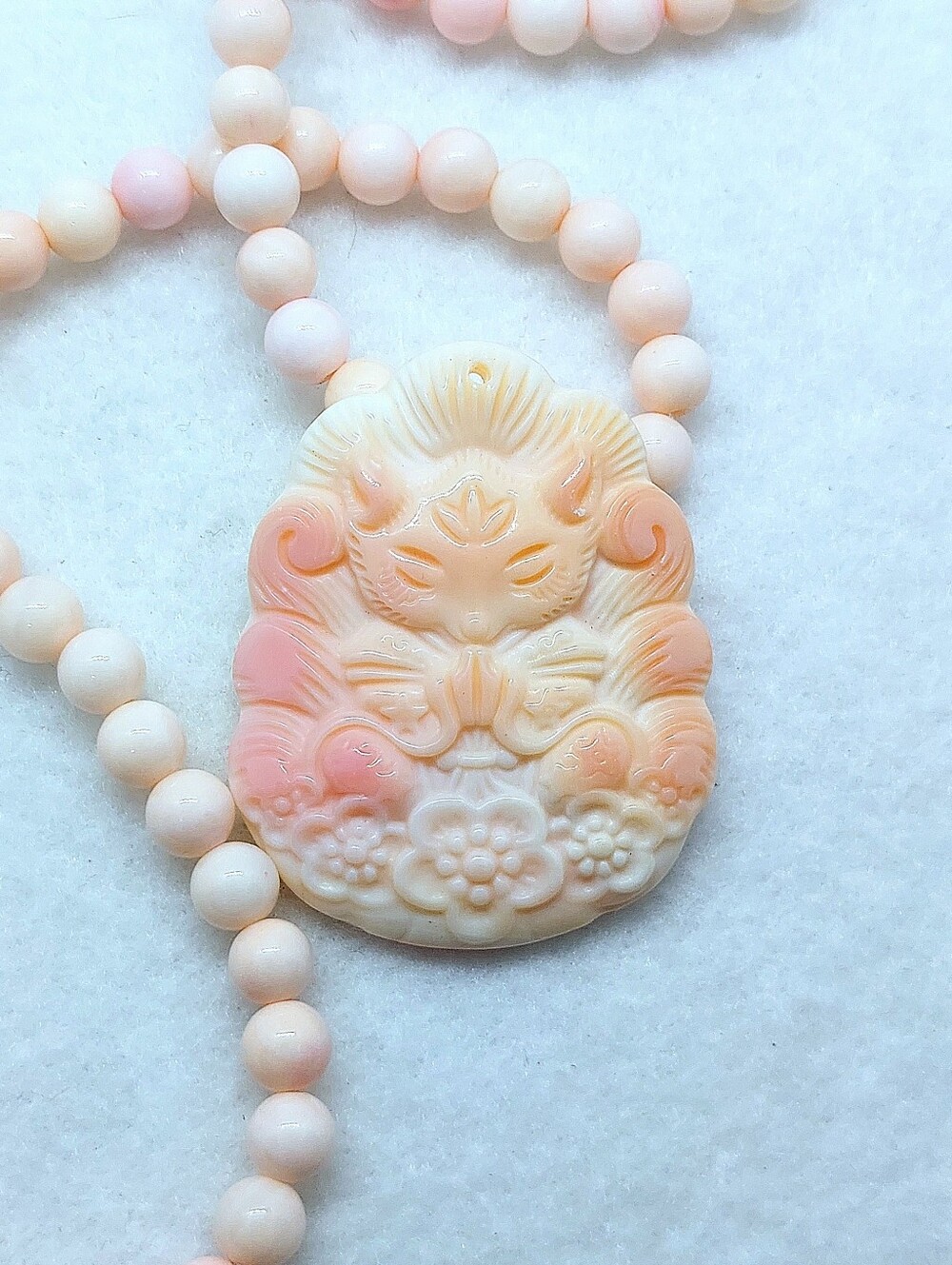 🐚 HQ Queen Conch "Natural" Handcarved 9 Tail Fox Shell Pendant